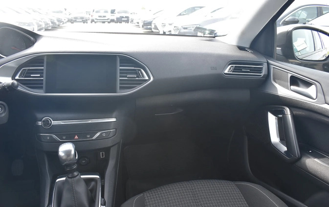 Peugeot 308 cena 48200 przebieg: 120411, rok produkcji 2019 z Bytom Odrzański małe 562
